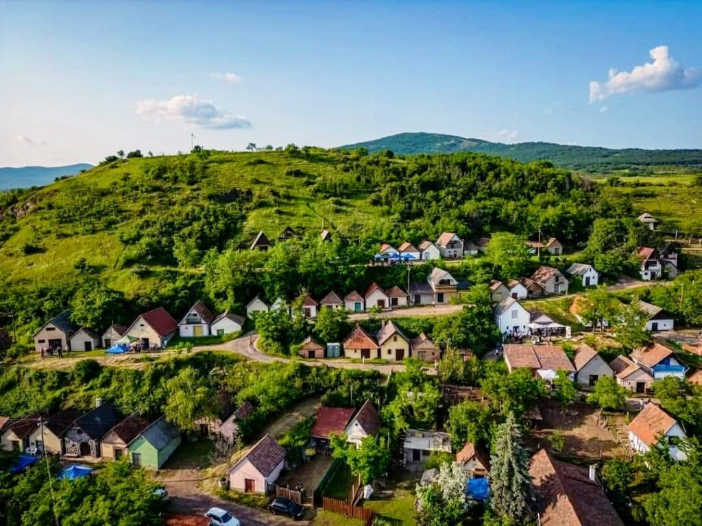 Gyöngyöspata - a Hétsoros pincefalu